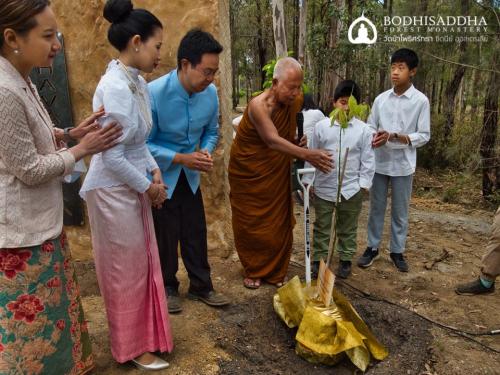Robe Offering Ceremony in Bodhisaddha Forest Monastery (31/10/2021)